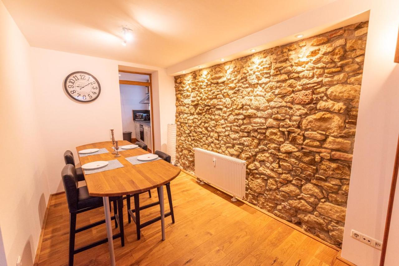 エルトフィレDesigner Unterkunft In 15. Jahrhundert Altbau 75 M² Fuer Max. 4 Personenアパートメント エクステリア 写真