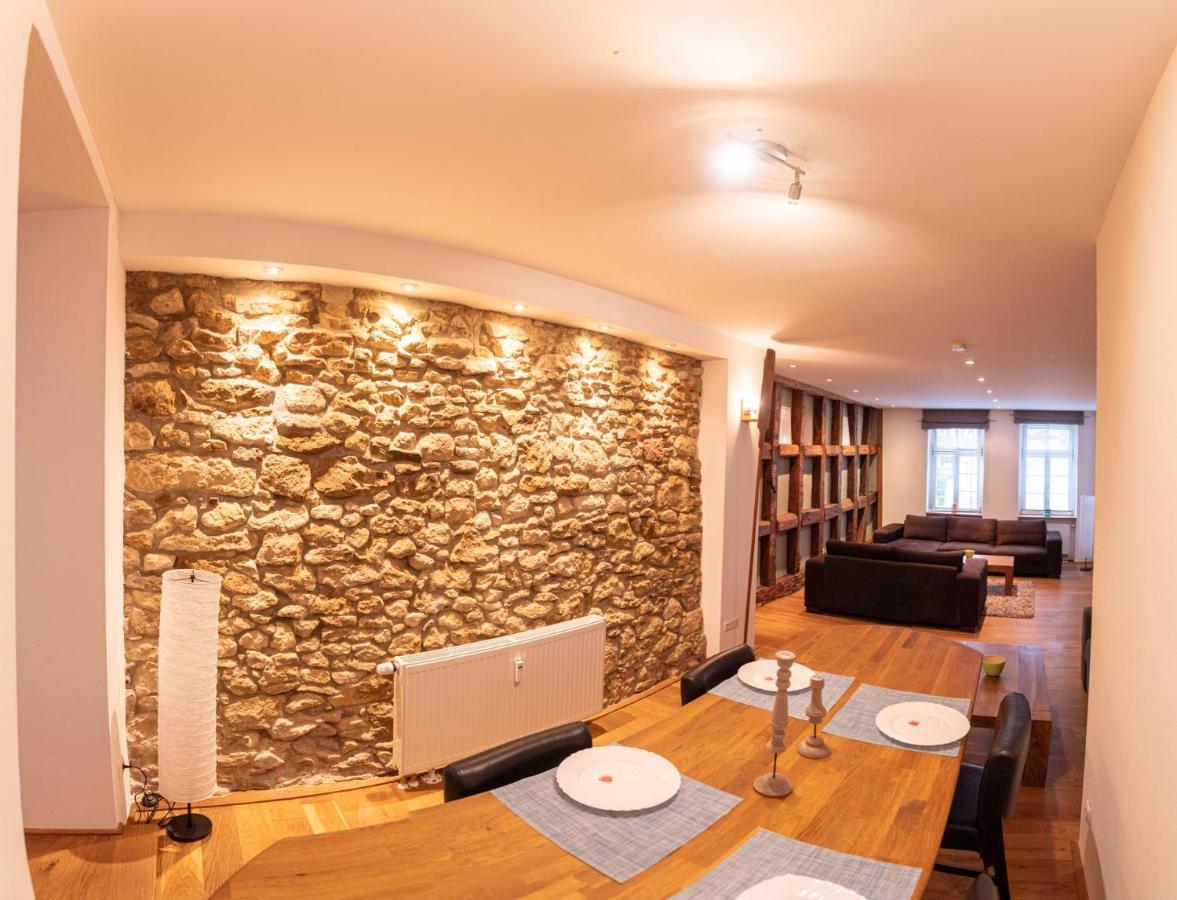 エルトフィレDesigner Unterkunft In 15. Jahrhundert Altbau 75 M² Fuer Max. 4 Personenアパートメント エクステリア 写真